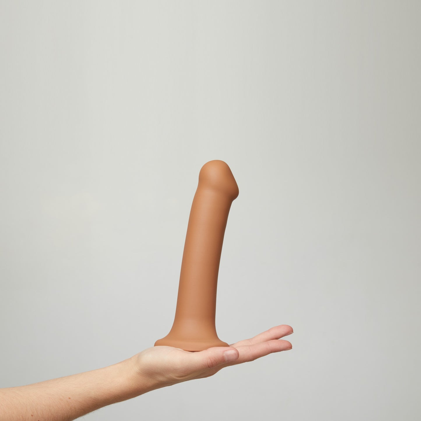 Taivuteltava dual-density strap-on dildo